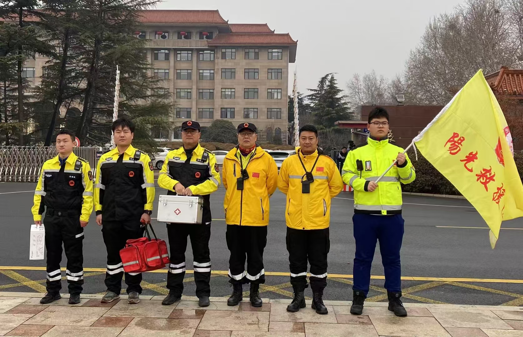 青岛市阳光救援队生命的守护神 青岛市阳光救援队生命的守护神